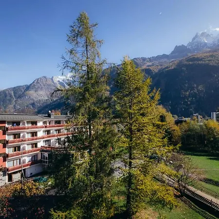 Superb Apt Chalet Style At The Foot Of The Slopes 아파트 샤모니